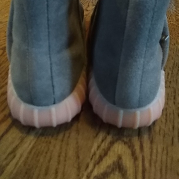 Yeezy 750 chocolate gum sneakers - Picture 3 of 7